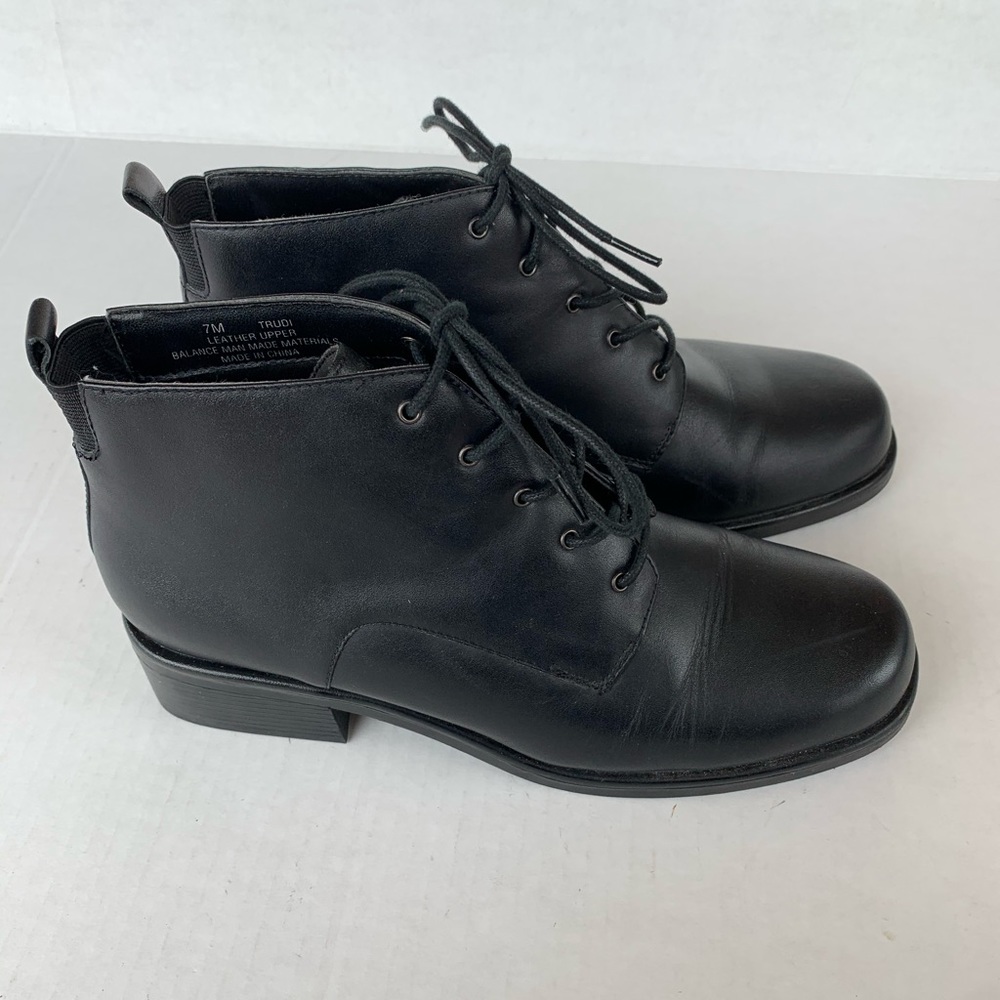 Croft & Barrow Leather Booties Cottage Core Sz 7